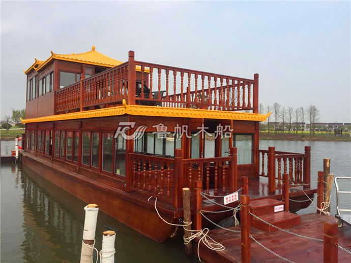 雙層護(hù)欄畫(huà)舫